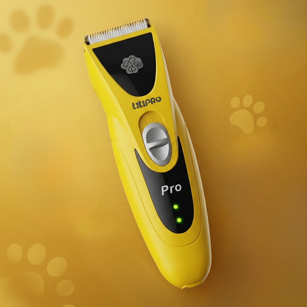 Máquina de cortar pelo PT305 amarilla sobre fondo amarillo con huellas